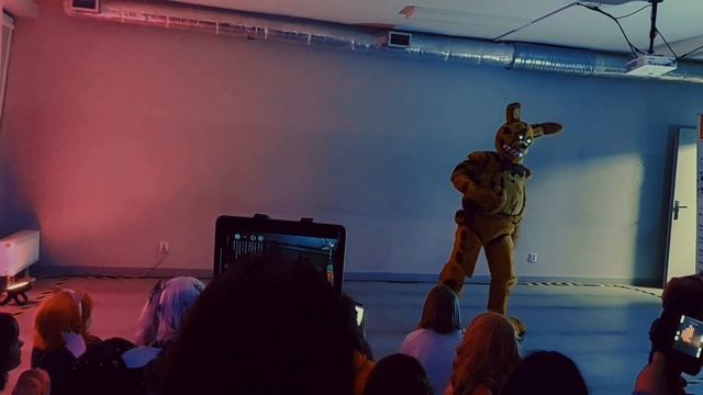 pochit.cos performance in yellow rabbit🐰 cosplay wosp con 2024 [fnaf movie cosplay] смотреть онлайн