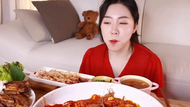 밤12시 배고파서 곱나 매운🔥 송주 불냉면에 양념 돼지갈비 먹방(ft.마무리는 물냉면:)ㅣ비빔 냉면먹방 Spicy Noodles NaengmyeonㅣPork ribs Mukban смотреть онлайн