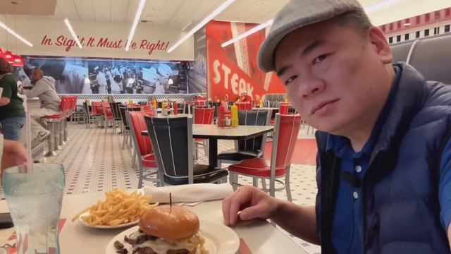 "White Truffle Prime Steakburger" at Steak 'n Shake, South Point Hotel & Casino, Las Vegas смотреть онлайн