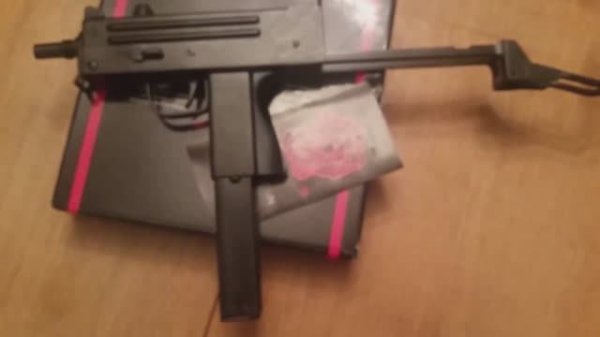 Пистолет-пулемет Ingram Mac 11 макет ММГ, Denix replica 1088