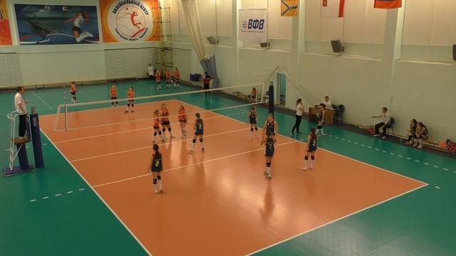 ВОЛЕЙБОЛ Тутаев - Всеволожск Первенство России по волейболу среди девушек 2003-2004 в Череповце 201 смотреть онлайн