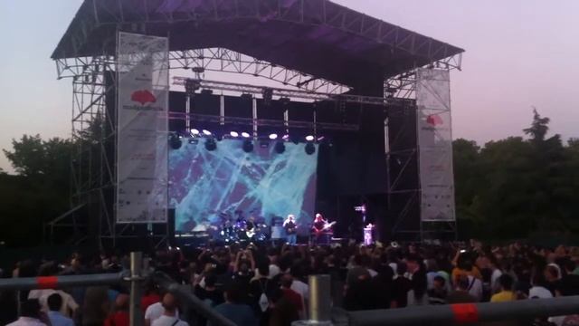 The Weight of the World / Ice 9 - Satriani 15 Julio Madrid смотреть онлайн