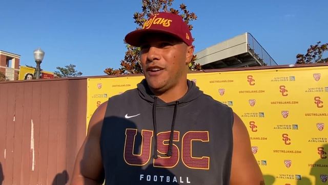 USC DL coach Vic So’oto 8-25 смотреть онлайн