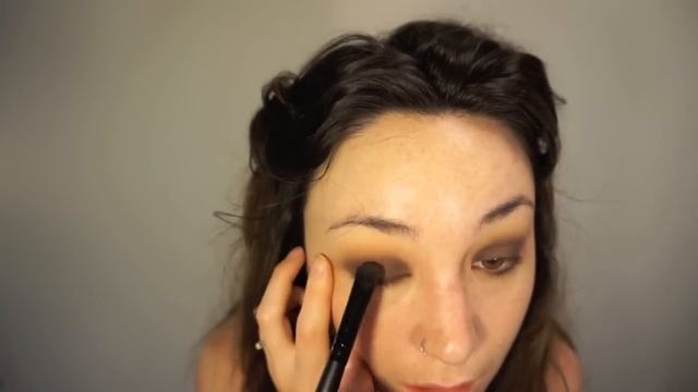 Brown Smokey Eye смотреть онлайн
