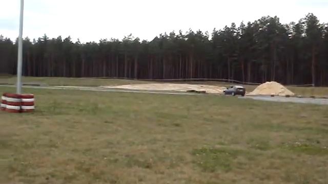 улетел с трассы смотреть онлайн