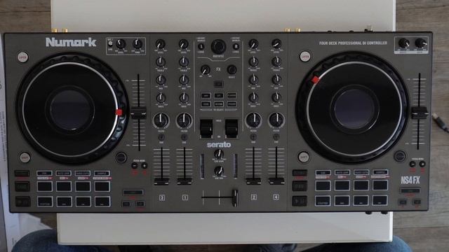 Numark NS4FX Unboxing & Review (DEU/GER)