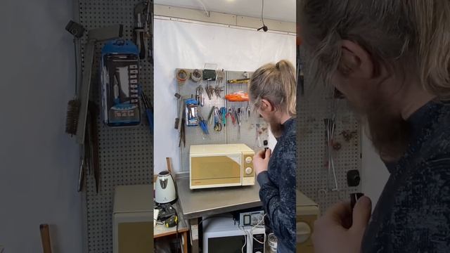 Микроволновка СССР Плутон смотреть онлайн