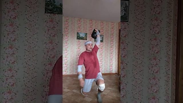 Чиненов Александр.На призыв Рудневых. Поднимем гири за Победу! Вес участника 88.8кг. Вес гири 20.2к смотреть онлайн