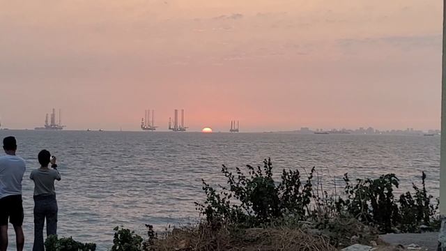 uran beach.. смотреть онлайн