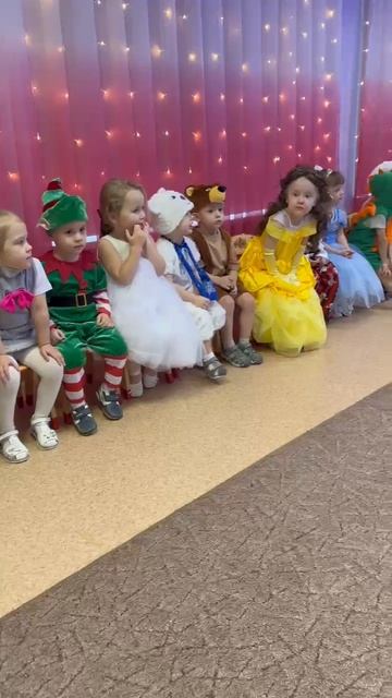 Новогодний утренник 24.12.2024 смотреть онлайн