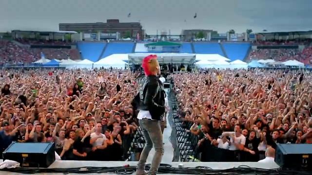 30 Seconds To Mars - Closer To The Edge [Official Music Video] смотреть онлайн