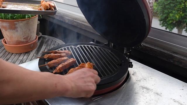 Unboxing and first cook of the Kamado Joe sear plate for the kamado joe Jr. смотреть онлайн