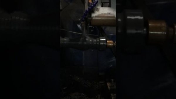 Резка гранитных балясин.