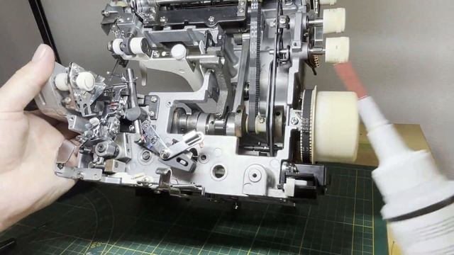 BERNINA 2000 DCE Overlock/Coverlock /Reparatur Repair ремонт/Service сервис/проблемы
