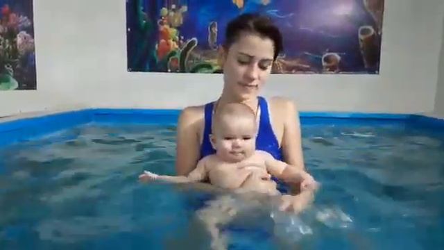 грудничковое плавание в саду долголетия