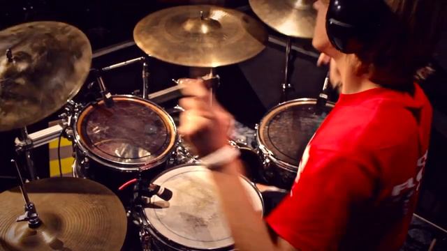 Closer To The Edge - 30 Seconds To Mars (Drum Cover) смотреть онлайн