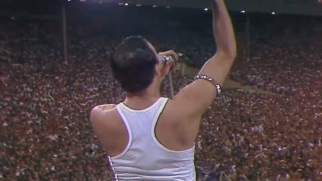 CLINTISS x Freddie Mercury | Famous eee-ooo WITH PIANO (from QUEEN LIVE AID 1985) смотреть онлайн