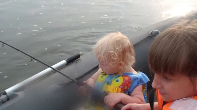 Дети на рыбалке .Поездка на Васильевский остров. Мой день рождения смотреть онлайн