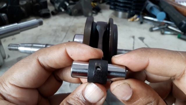 Old Crankshaft vs New Crankshaft смотреть онлайн