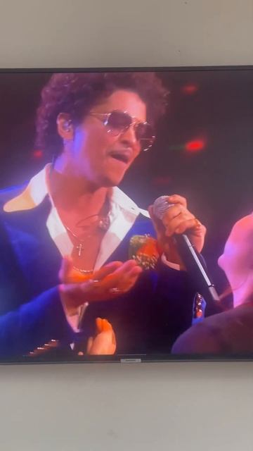 Bruno Mars Is The New Rizler Now #leavethedooropen #brunomars #andersonpaak #silksonic