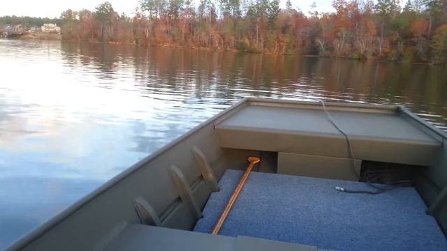 Mariner 15 HP 2 stroke on Lowe 1448 смотреть онлайн