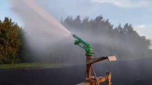 Полив спринклером дальноструйным
