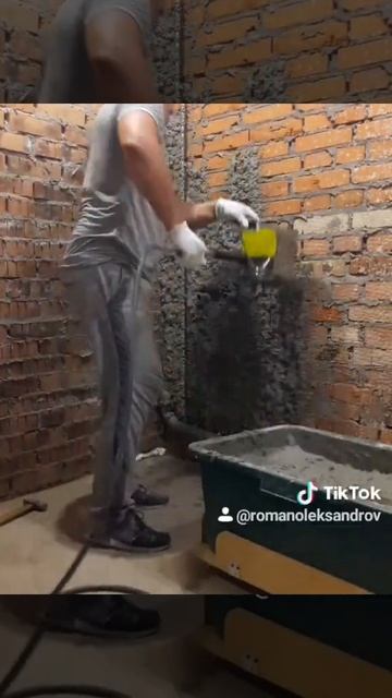 Штукатурка стен с помощью ковшa и компрессора смотреть онлайн