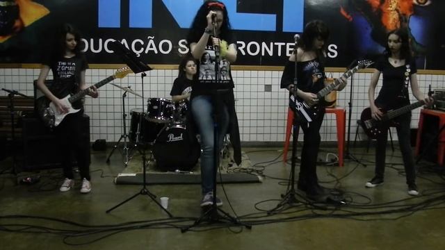 The Runaways - Cherry Bomb cover смотреть онлайн