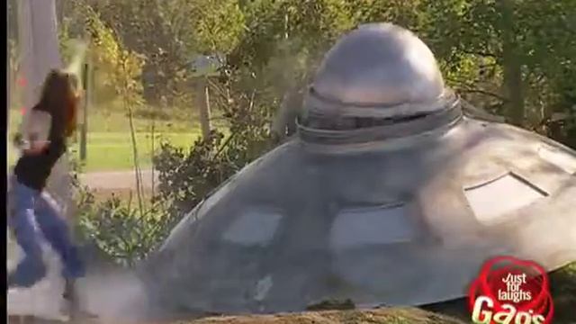 НЛО в гостях смотреть онлайн
