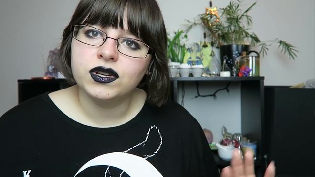 HOW TO CELEBRATE: Ostara + Spring Equinox 💐 // Ostara Altar Tour