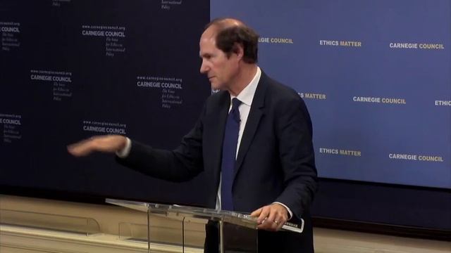 Cass Sunstein: How Change Happens смотреть онлайн