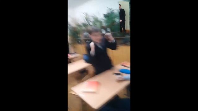 ЗВИЗДИ СТАСИК ЖЖЕТ 8 A ЗЕ БЕСТ смотреть онлайн