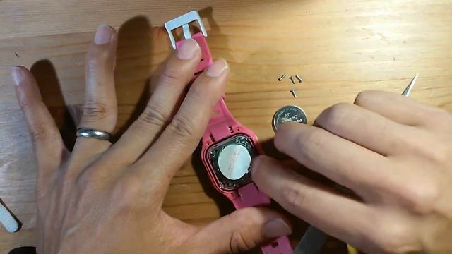 Changing Battery for Casio SDB100 4A смотреть онлайн