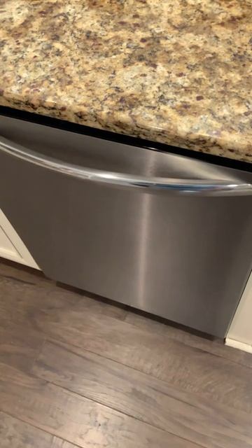 Dishwasher смотреть онлайн