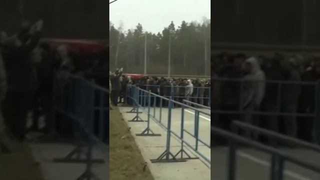 Вот это новость ,мигранты что не уехали были переселены в приют со всеми удобствами.