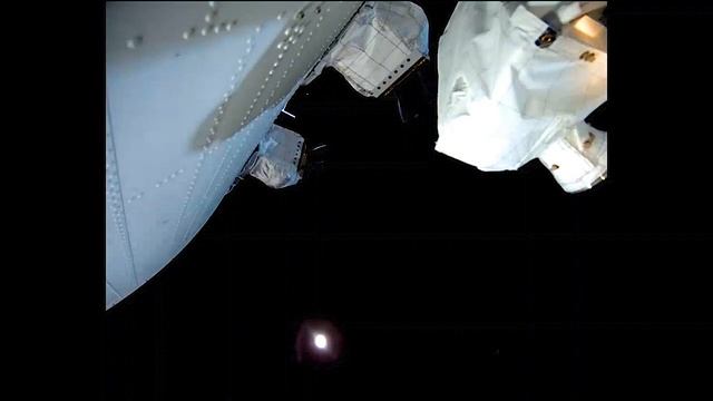 Orion Sees the Moon and Saturn смотреть онлайн