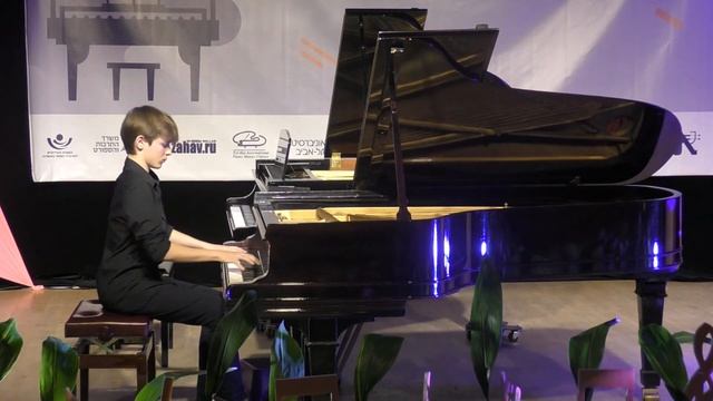 Nadav Ein-Gal plays Bach: Prelude in F major book II # 11 and Liszt: Funerailles смотреть онлайн