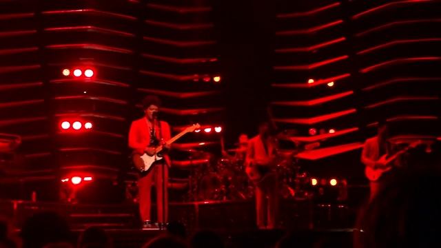 Grenade - Bruno Mars - Philadelphia - 2013-06-24 смотреть онлайн
