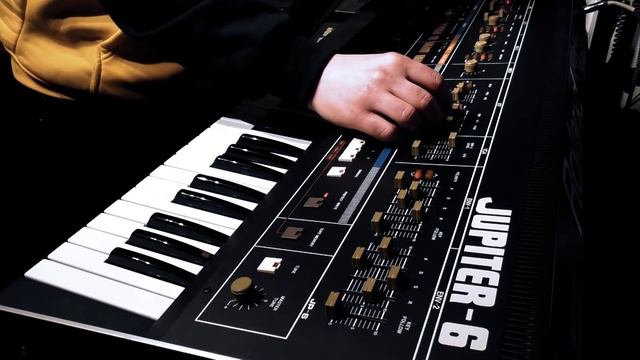 Jupiter-6: The Dystopian Synth