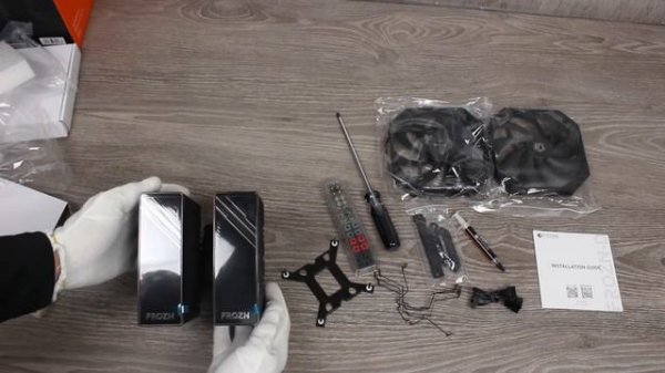 ID-COOLING FROZN A720 BLACK CPU Cooler Unboxing and Installing