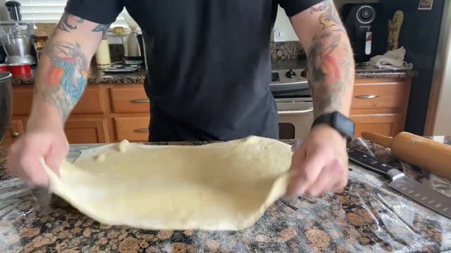 Cinnamon Rolls - VEGANIZED смотреть онлайн