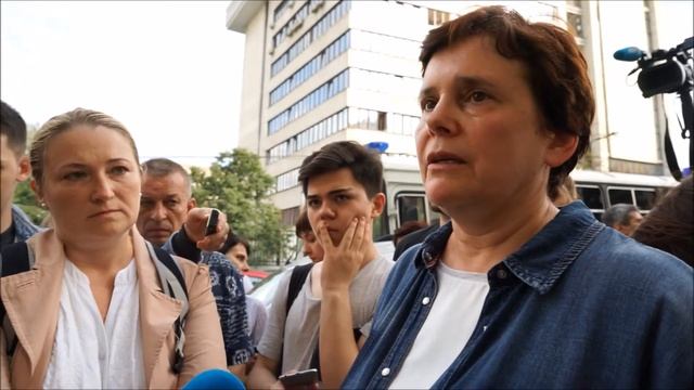 Стояние у Басманного суда над К. Серебренниковым / Rally in support of K. Serebrennikov 22 Aug 201 смотреть онлайн