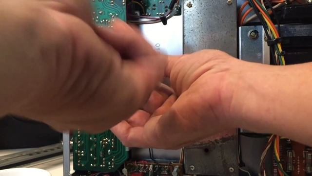 Project Marantz 2265 Part 2: cleaning the pots, knobs, and switches with DeOxit - SIMPLETHINGSTOYS смотреть онлайн