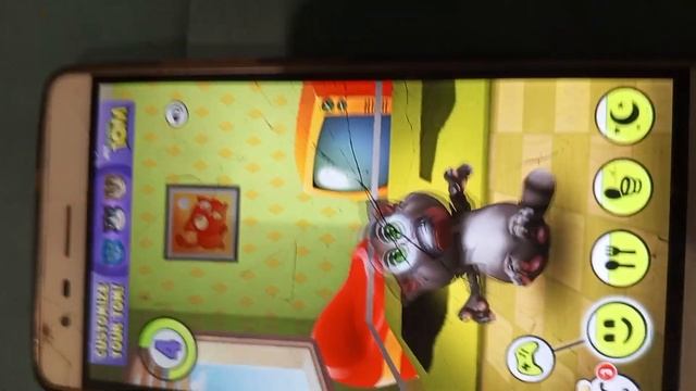 как сделать глитч в my talking tom смотреть онлайн