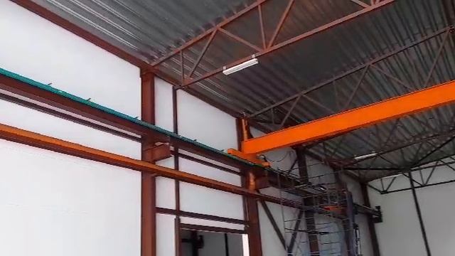 Общий вид крана и подкрановых путей, шинопровода, перед проведением испытаний. смотреть онлайн