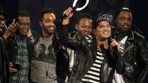 BRUNO MARS HAPPY 2014
