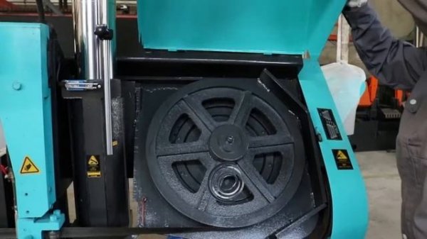 How to operate sawing mahchine GZ4230