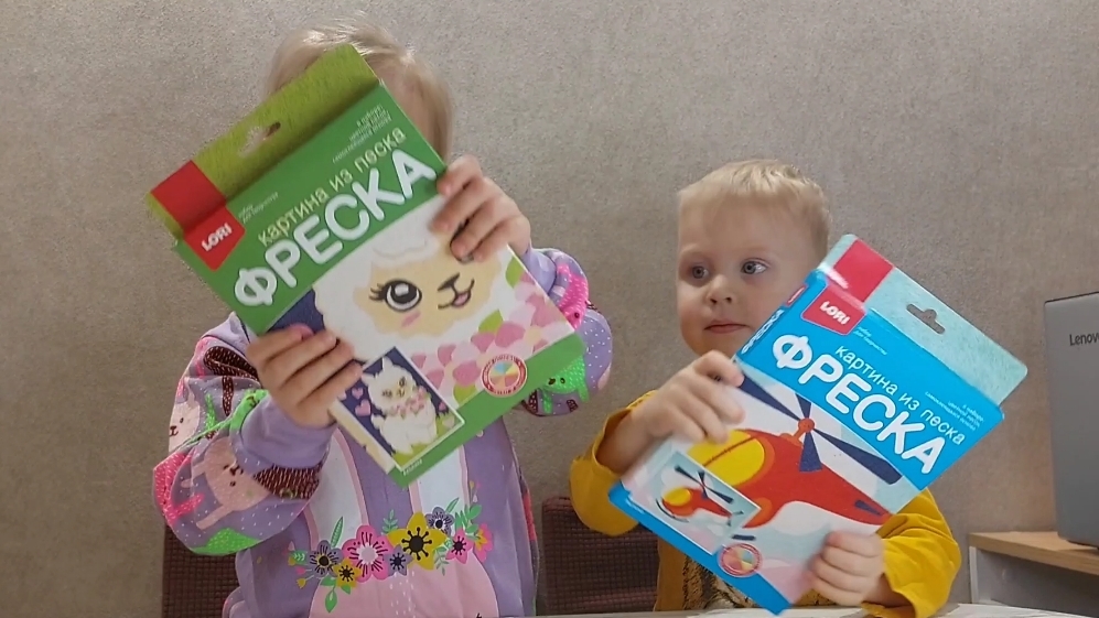 ПЕСОЧНЫЕ КАРТИНЫ🌈 АЛЬПАКА И ВЕРТОЛЕТ 😀😍 ДЕТСКИЙ ДОСУГ смотреть онлайн