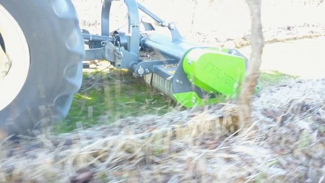 Kompact Mulcher смотреть онлайн