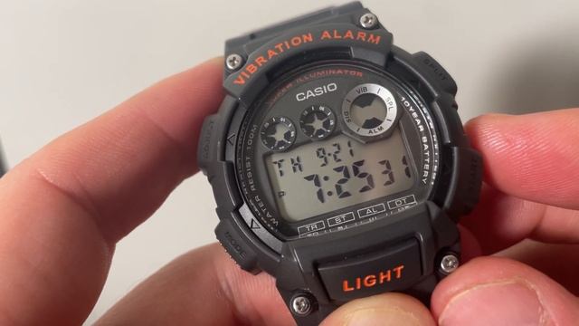 How To Turn On The Casio W-735H Vibration Alarm смотреть онлайн